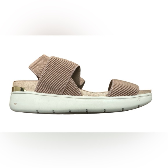 Modare Ultra-comfort insole cushion
nude color flatform sandals. Sz. 8 - Picture 9 of 9